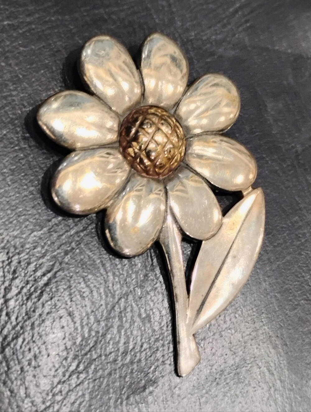 RETIRED JAMES AVERY TWO TONE DAISY BROOCH